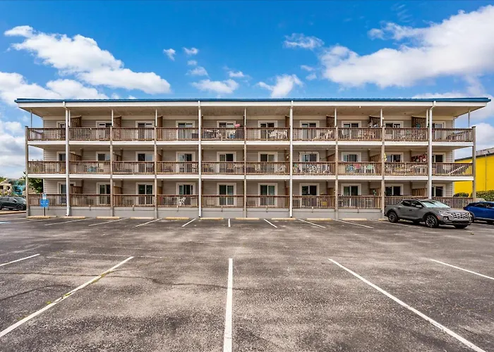 Holiday home Orleans Court- 1 Bedroom With Outdoor Pool! Sleeps 6! Ocean City