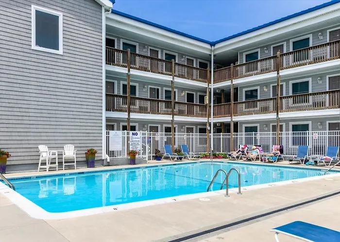 Orleans Court- 1 Bedroom With Outdoor Pool! Sleeps 6! Holiday home