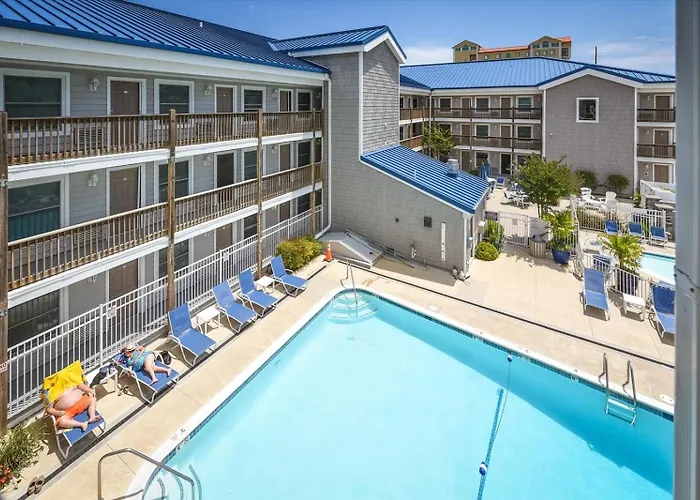 Orleans Court- 1 Bedroom With Outdoor Pool! Sleeps 6! Holiday home *