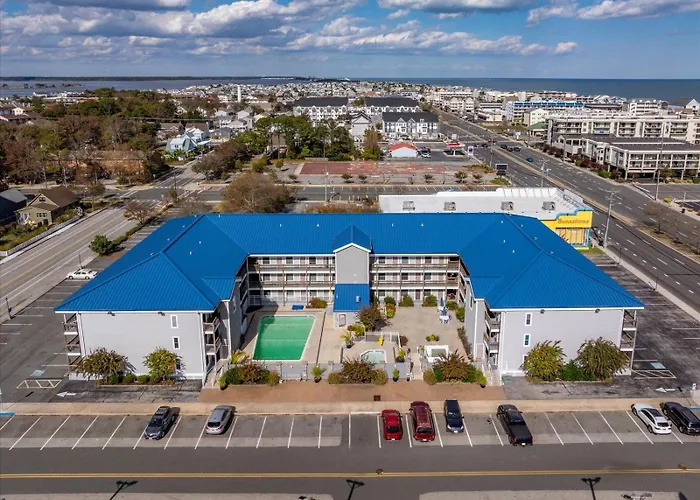 Orleans Court- 1 Bedroom With Outdoor Pool! Sleeps 6! Ocean City